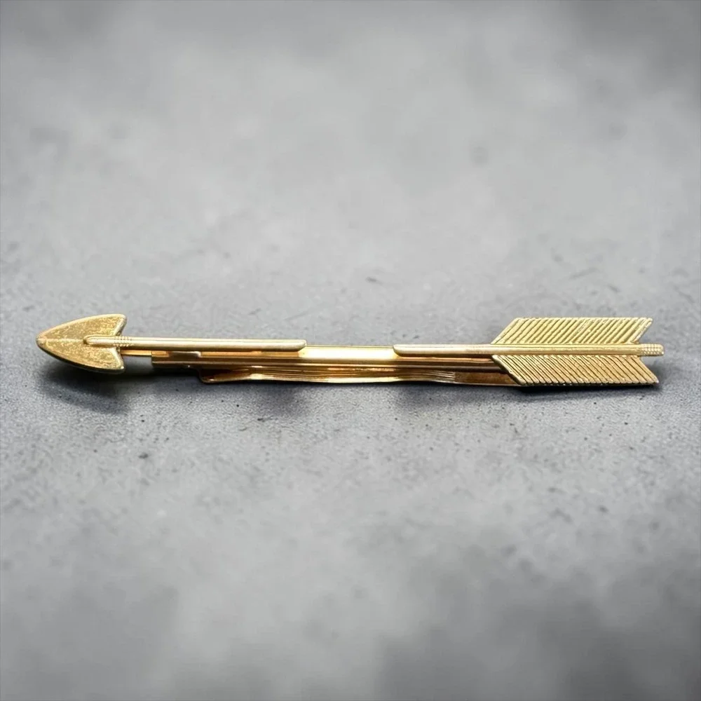 Vintage Hickok USA Arrow Tie Clip Gold Tone Mid Century Mens Bar